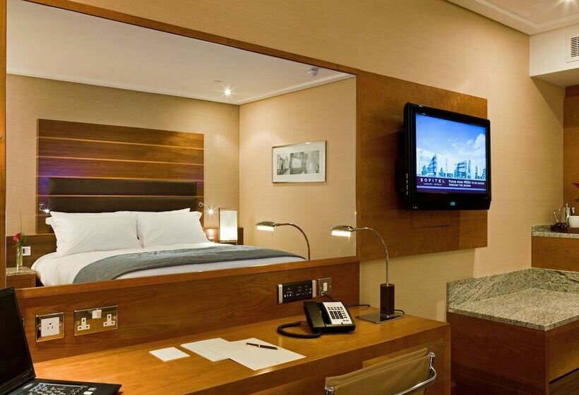 Номер Superior, Sofitel London Heathrow
