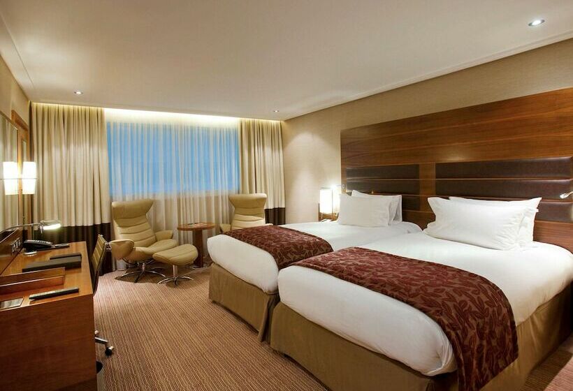 Номер Superior, Sofitel London Heathrow
