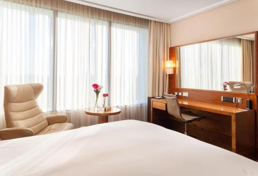 Классический Номер, Sofitel London Heathrow