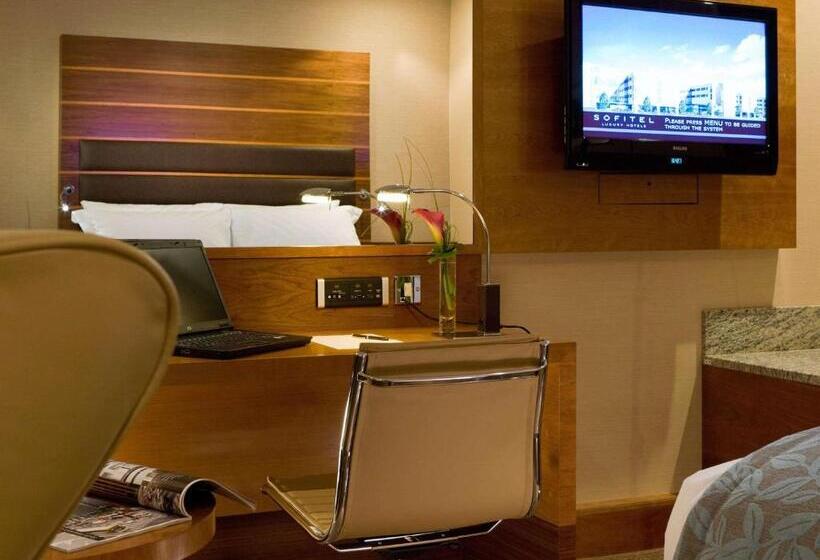 Номер Superior, Sofitel London Heathrow