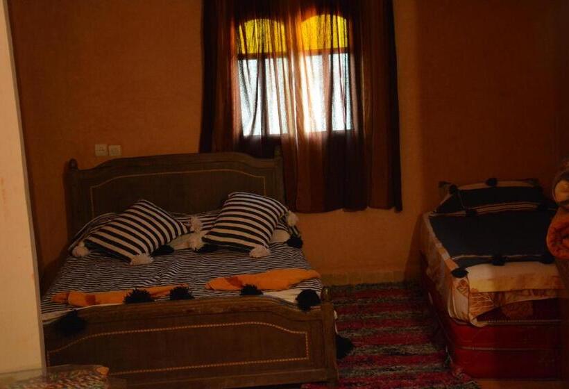 اتاق استاندارد سه نفره, Riad Dar Tagine