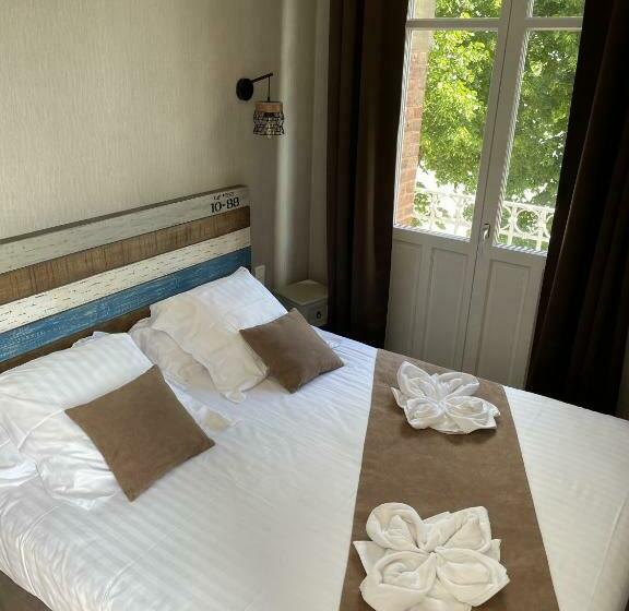 Номер Стандарт Вид на Море, Logis Hôtel  Restaurant Le Relais Guillaume De Normandy