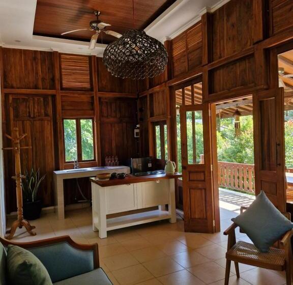 Номер Стандарт Вид на Парк, Jepara Garden Resort