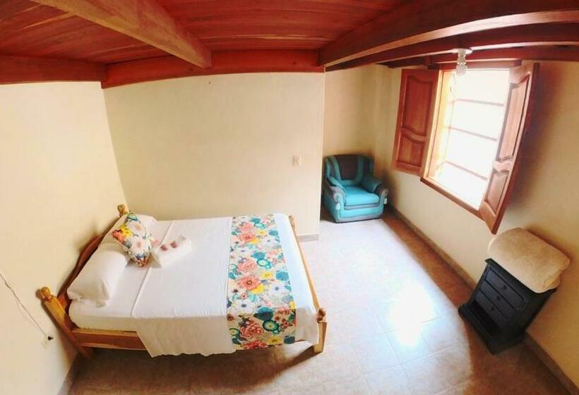 Семейный Номер, La Casa De Las Flores Hostal