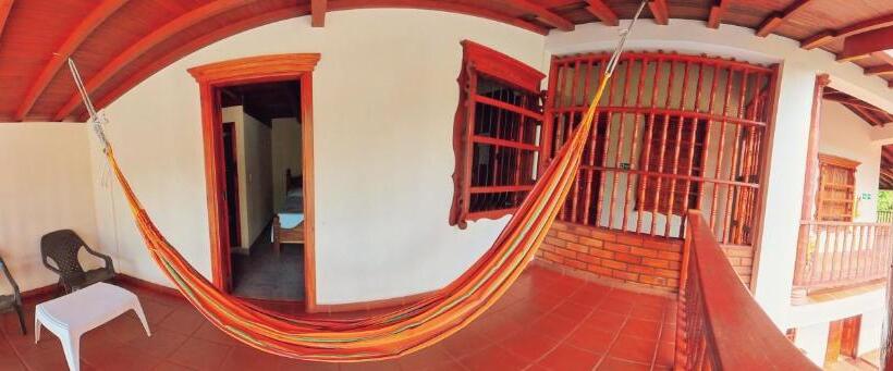 Семейный Номер, La Casa De Las Flores Hostal