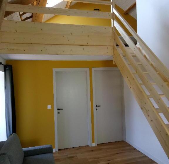 Люкс Вид на Сад, Chambres D'hôtes Quatre Mains