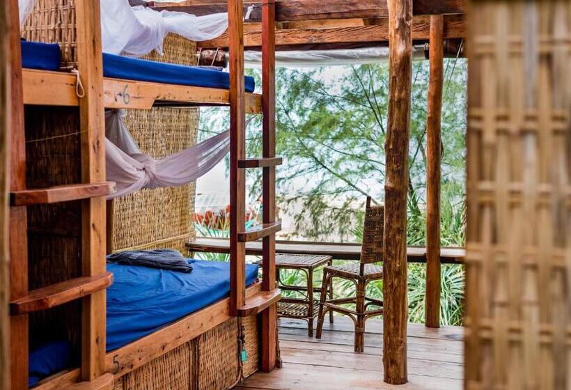 共用房间的床, Kactus Eco Resort & Wellness On Kohtakiev Island