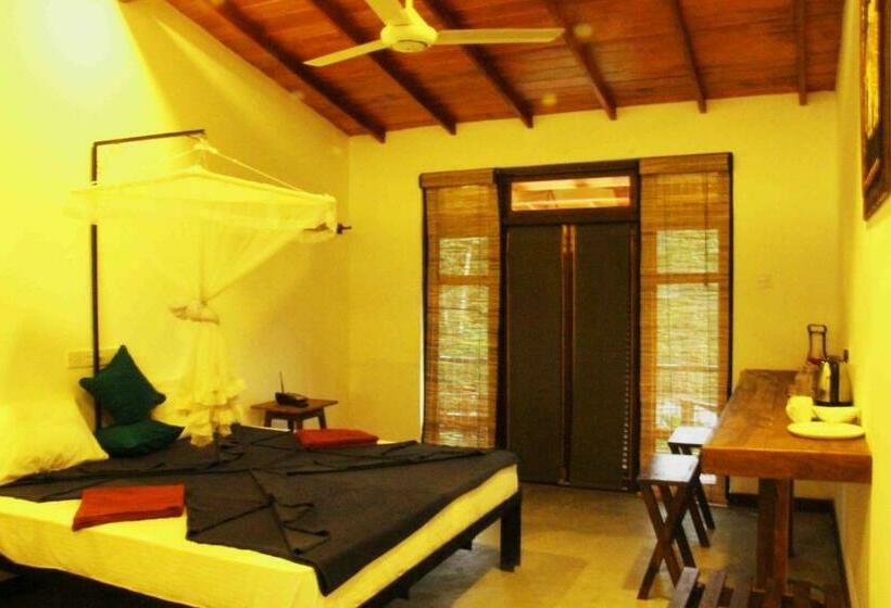 اتاق لوکس, Rowinrich Cottages
