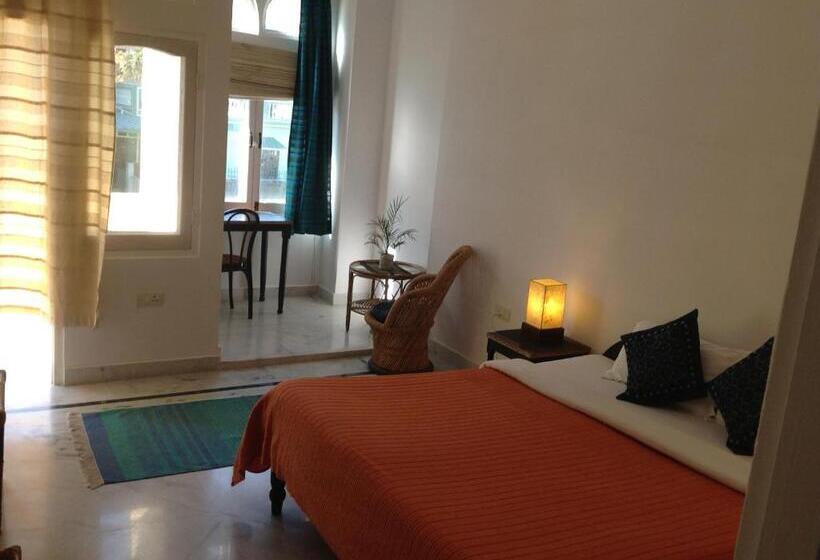 اتاق استاندارد, Seventh Heaven Inn Rishikesh