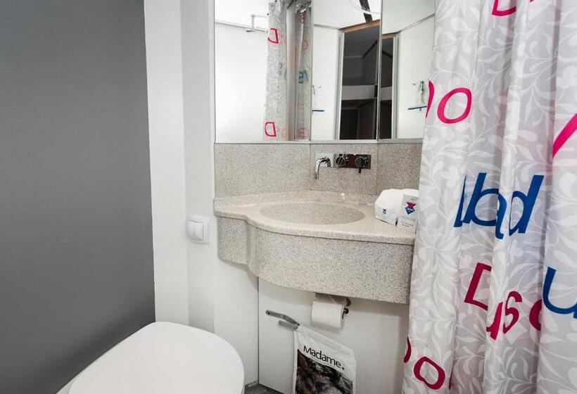 Семейный Номер, Cabinn Odense