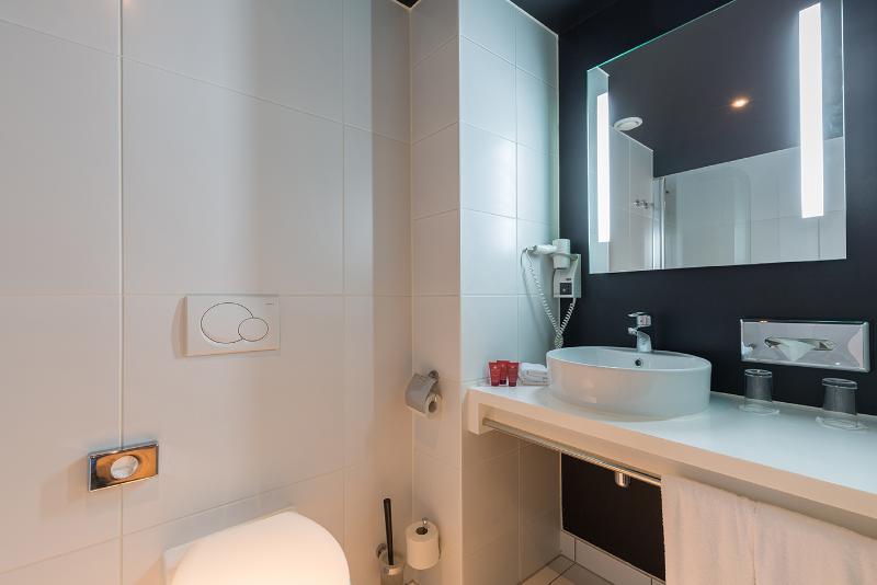 Номер Deluxe, Leonardo Hotel Almere City Center