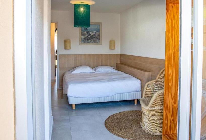 1 Bedroom Apartment with Terrace Sea View, Hotel Les Bulles de Mer