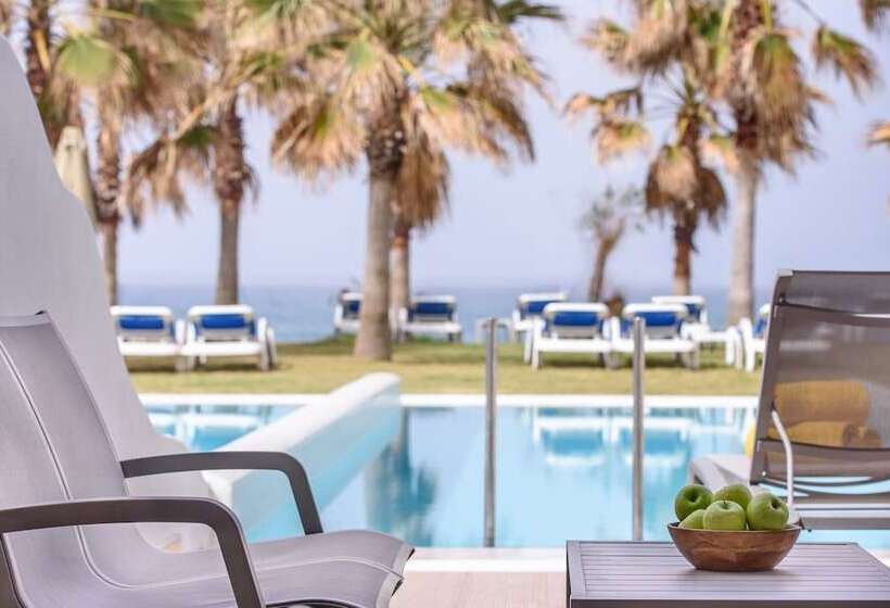 Полулюкс Вид на Море, Lyttos Beach