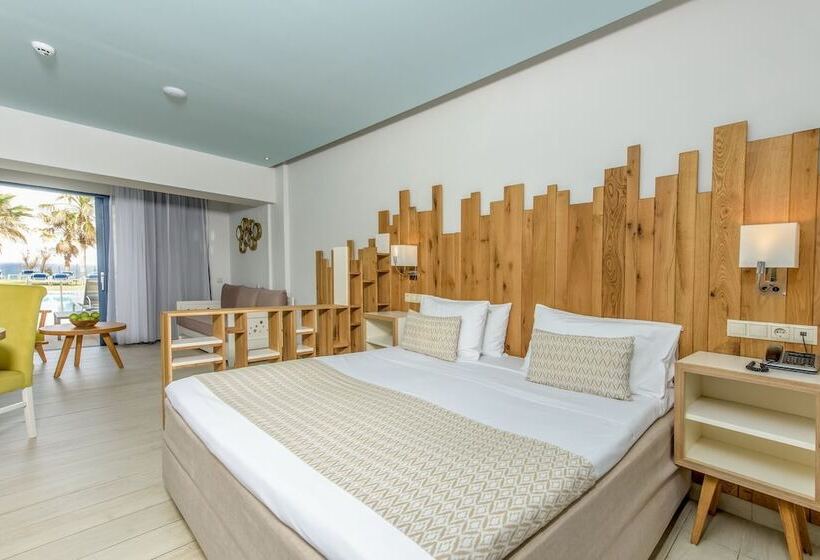 Полулюкс Вид на Море, Lyttos Beach