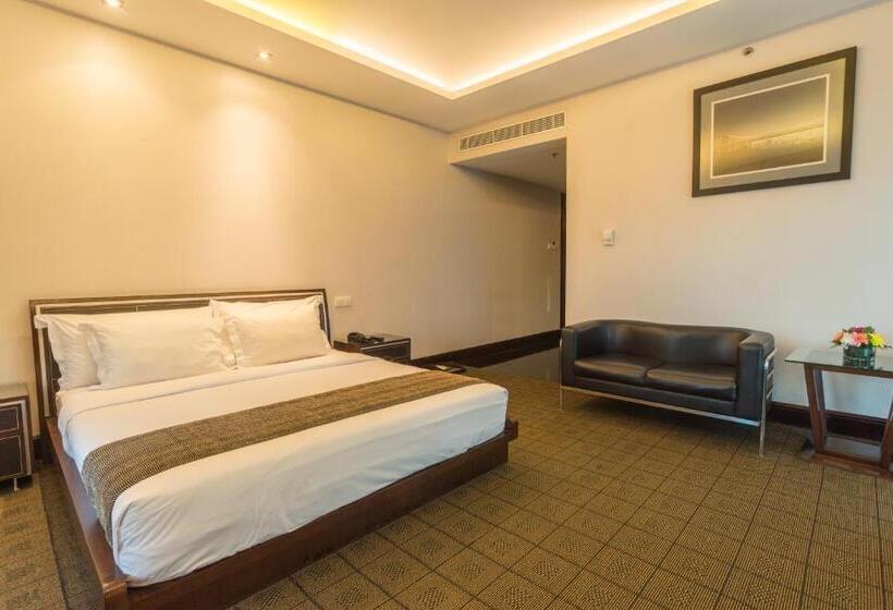 スイート, Manhattan Hotel Jakarta