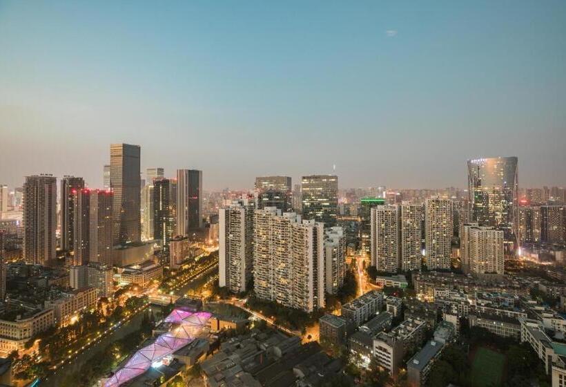 اتاق لوکس با چشم‌انداز شهر, Shangrila Chengdu