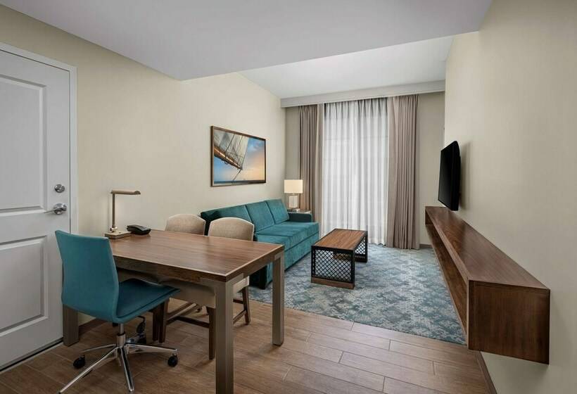 Люкс Кровать Кинг, Embassy Suites By Hilton Charleston Harbor Mt. Pleasant