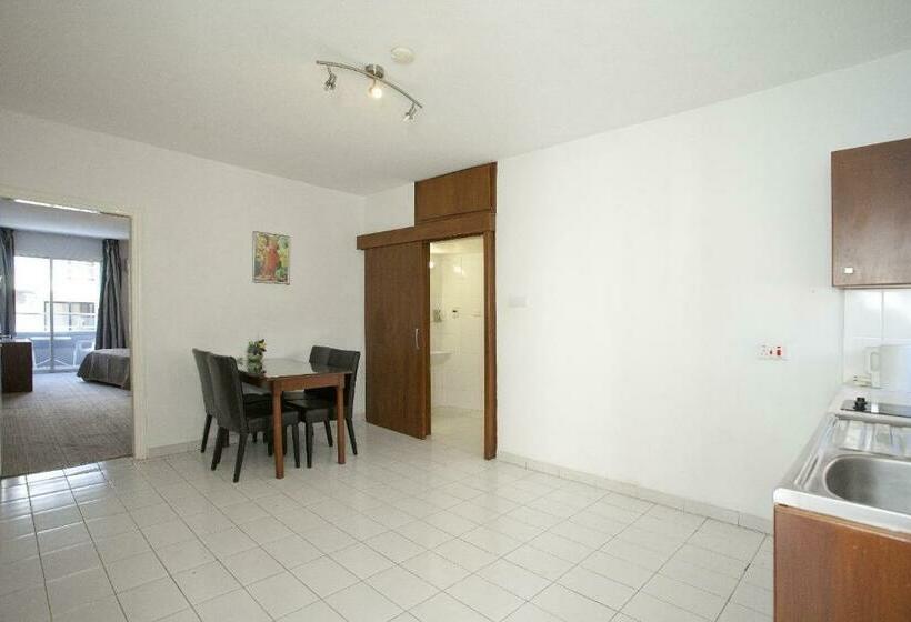 آپارتمان 3 خوابه, Blazer Residence