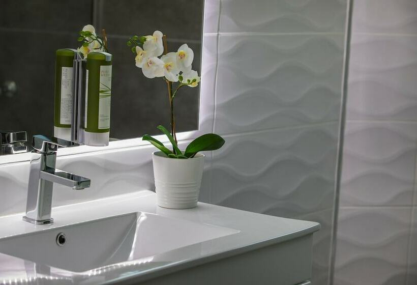 آپارتمان سوپریور 3 خوابه, Blazer Residence