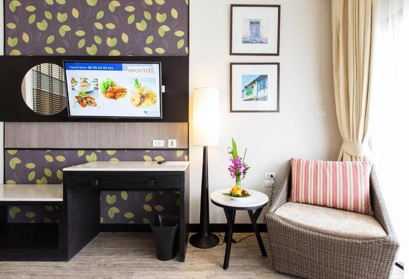 풀장 전망 디럭스 룸, Deevana Plaza Phuket   Sha Extra Plus