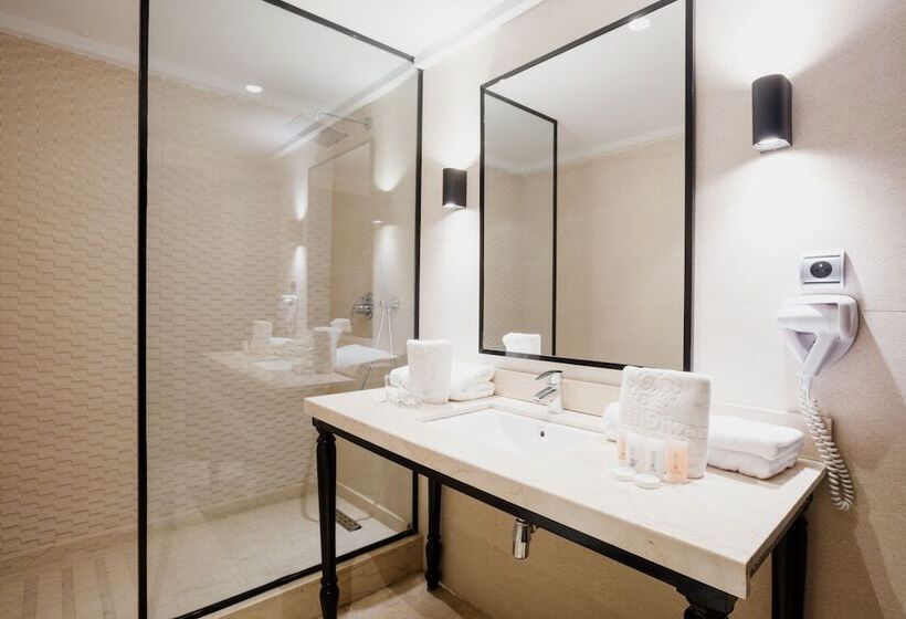 اتاق استاندارد سه نفره, Diwan Casablanca Hotel & Spa