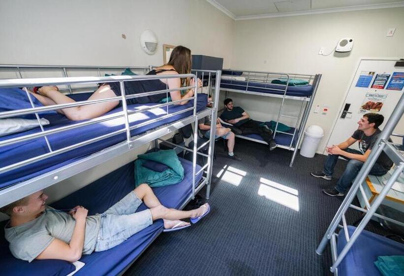 Säng i delat Rum med delat Bad, Nomads Capital Backpackers  Wellington
