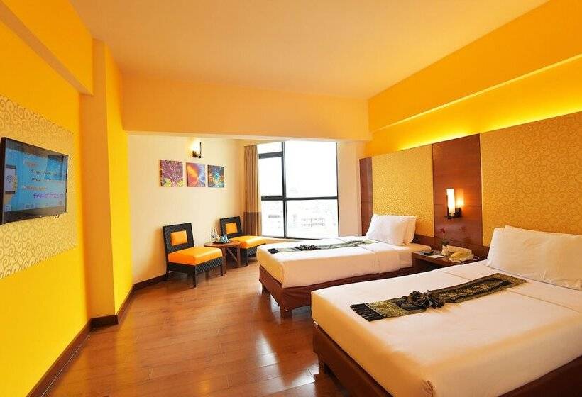 Номер Deluxe, The Seasons Pattaya   Sha Plus Certified