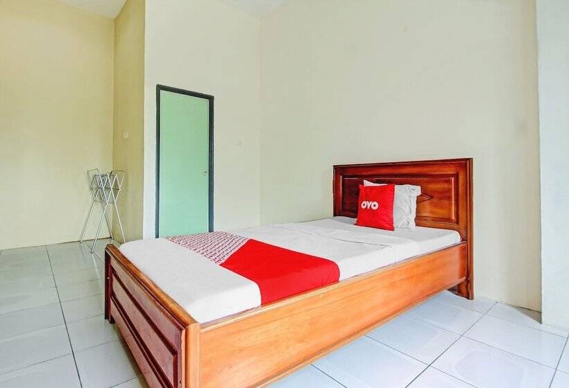 Standard Enkelrum, Reddoorz Syariah At Penginapan Sederhana Palembang