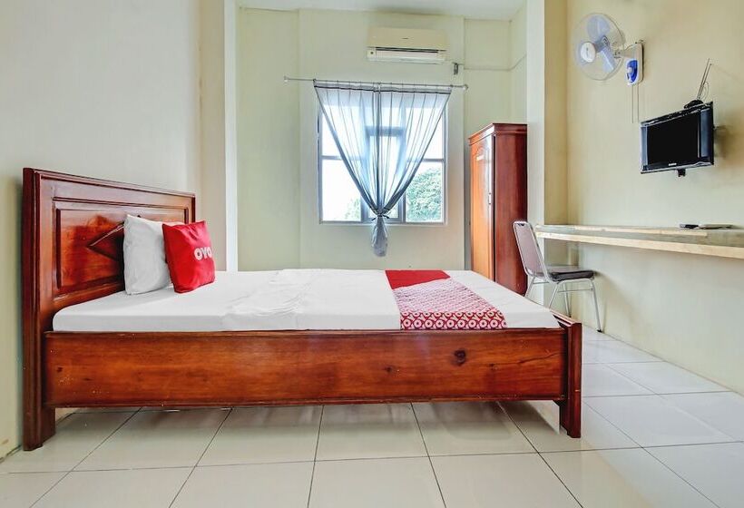 Standard Enkelrum, Reddoorz Syariah At Penginapan Sederhana Palembang