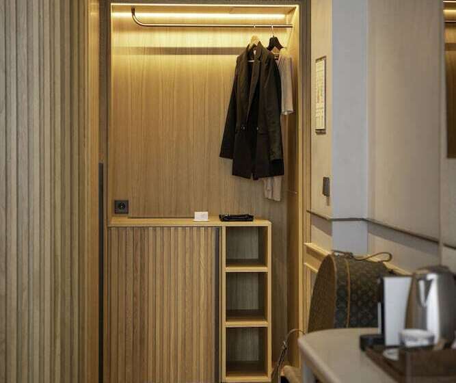 Habitación Deluxe, Only You Hotel Málaga