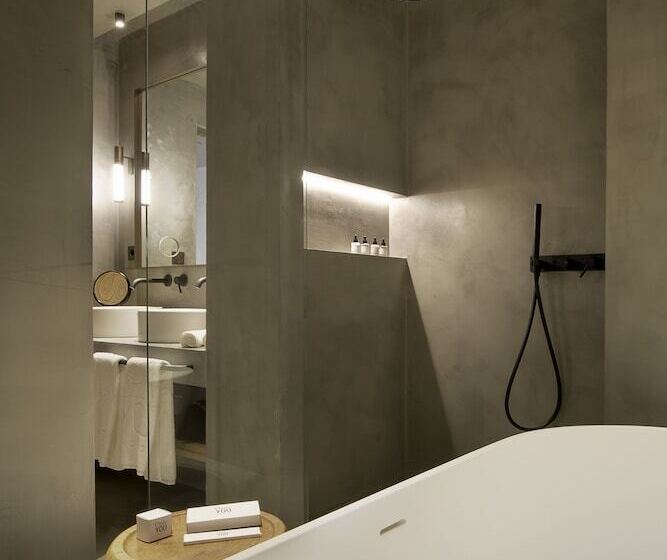 Habitación Clásica, Only You Hotel Málaga