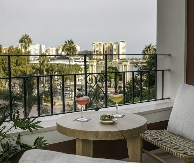 Habitación Premium con Terraza, Only You Hotel Málaga