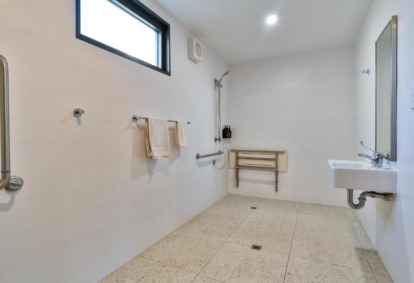 스탠다드 스튜디오, Victoria Hotel Toodyay
