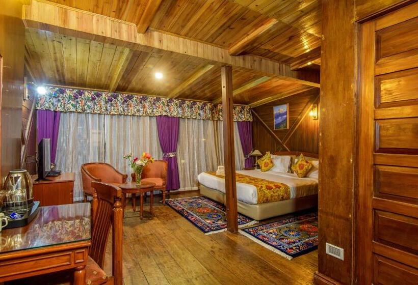 סוויטה, Muscatel Himalayan Resort   400 Mts From Mall Road