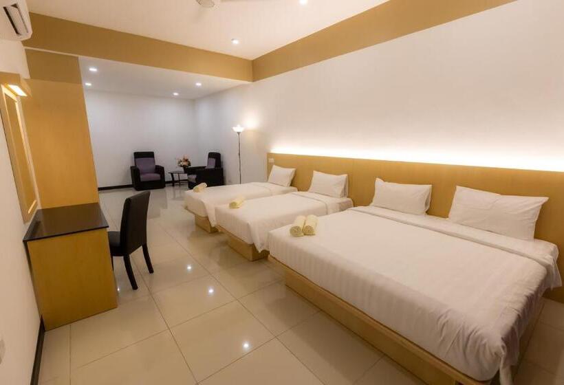 家庭间, Scott Service Suites