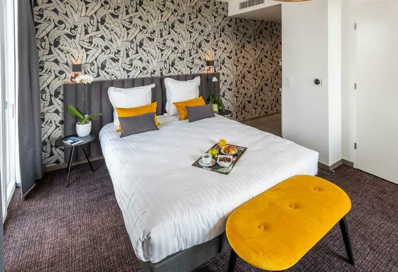 Студия Стандарт, Nemea Appart Hotel Europe Velizy Villacoublay