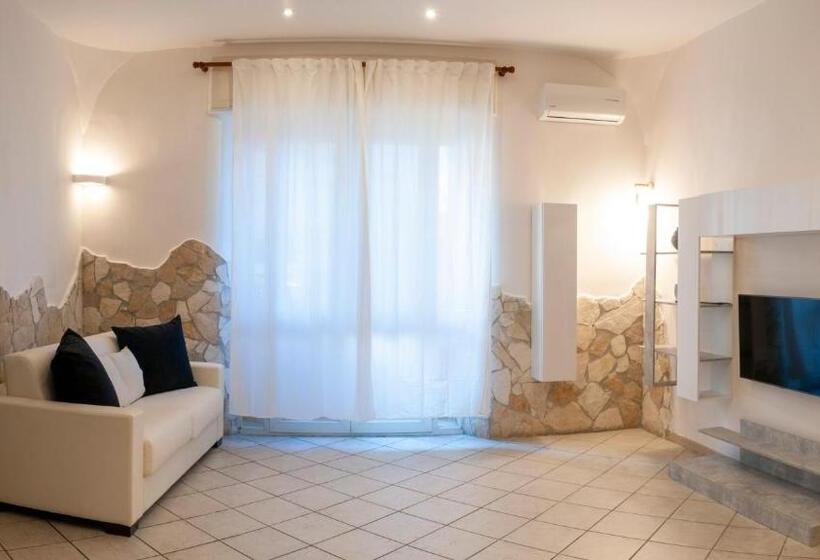 سوئیت جونیور خانوادگی, Naro Suites And Rooms