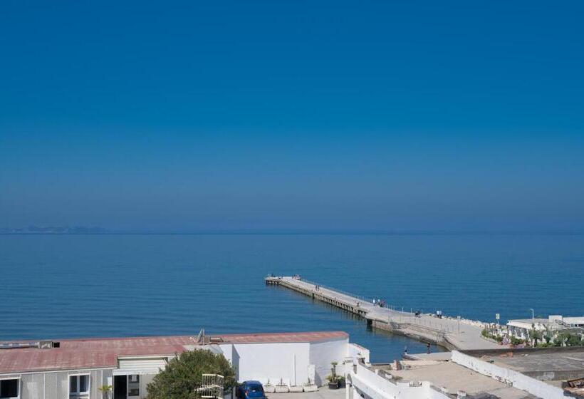 اتاق استاندارد با تخت بزرگ, Naro Suites And Rooms