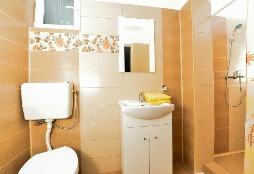 Номер Стандарт, Casa Mihai