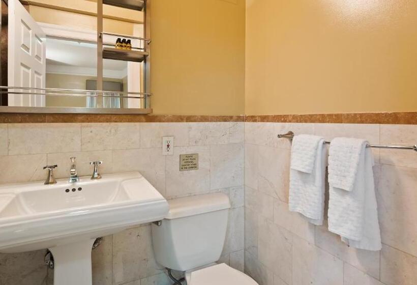 1 Bedroom Penthouse Apartment, Best Western Plus Hospitality House Suites