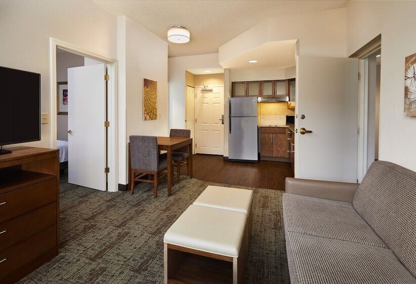 스위트 킹사이즈 침대, Staybridge Suites Orlando South, An Ihg