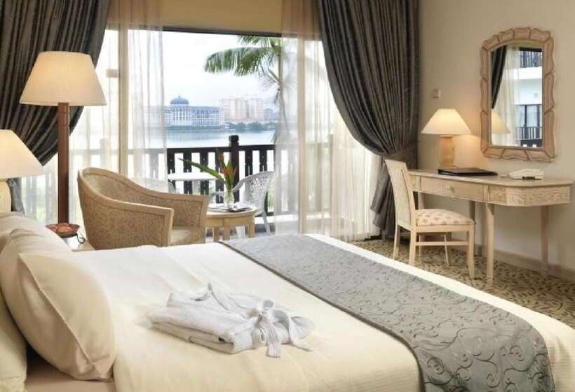 Люкс, Mines Beach Resort