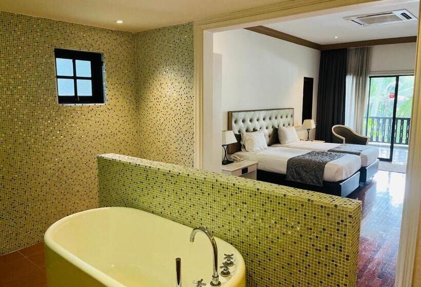 Президентский Люкс, Mines Beach Resort