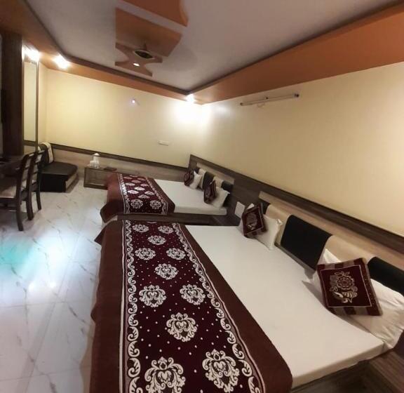 四人豪华间, Metro Inn