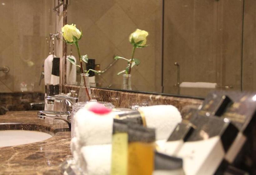 Family Suite, Al Shohada
