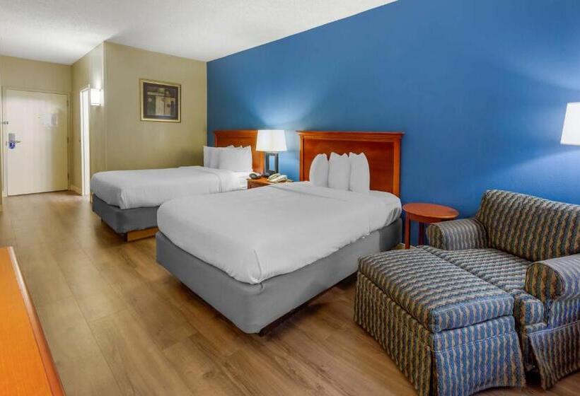 Номер Стандарт 2 Двуспальные Кровати, Best Western Plus Cary   Nc State