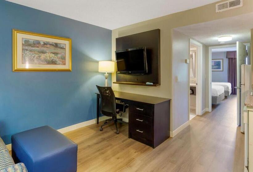 Люкс, Best Western Plus Cary   Nc State