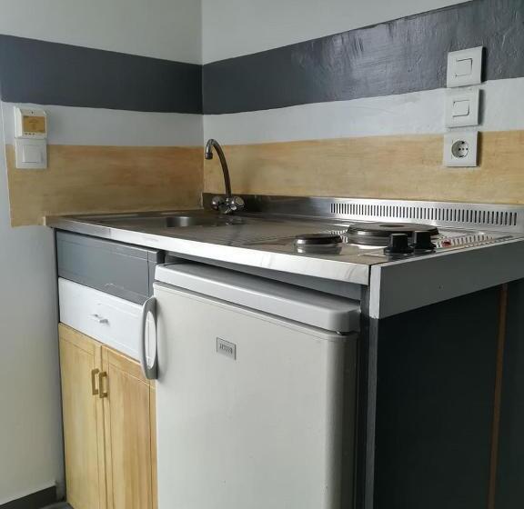 استودیوی استاندارد, Family House Faliraki Studios Apartments