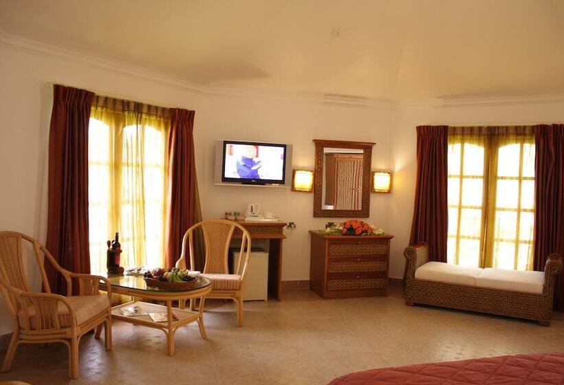 Хижина, Chariot Beach Resort