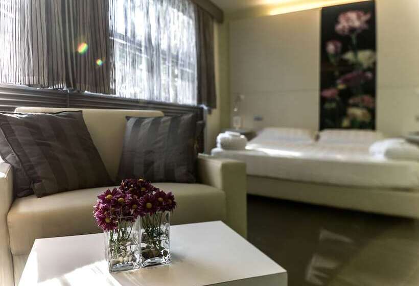 سوییت جونیور, Best Western Hotel Green City